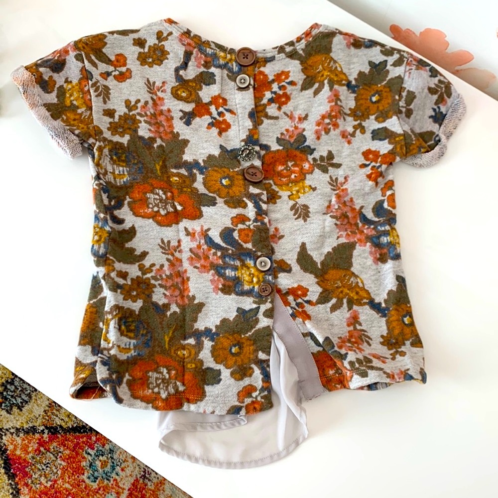 Anthropologie Saturday Sunday Jewel Button Back Sweatshirt Tee